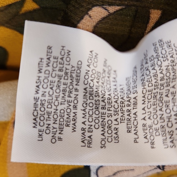 Cabi Scene Blouse Gilded Floral #5518  Size XS NWT - Picture 12 of 12